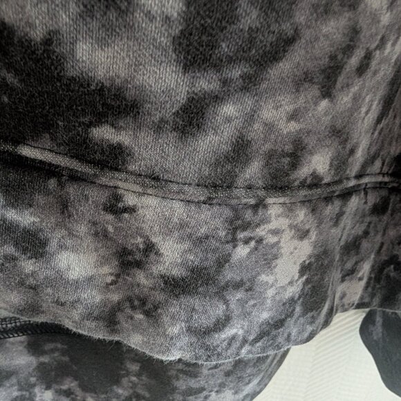 Fabletics Cozy Fleece V-Neck Sweatshirt Obsidian Tie Dye Size M Athleisure - Picture 10 of 13